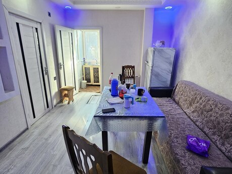 2 otaq · 43 m² · 1/5 mərtəbə, 7-ci mikrorayon