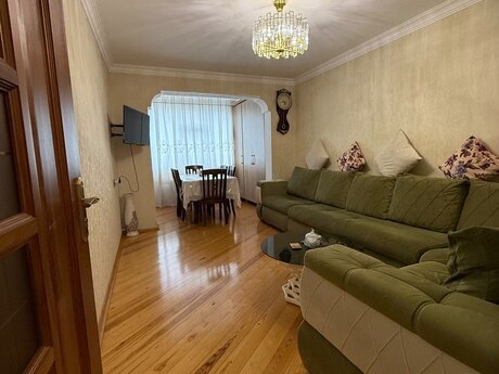 2 otaq · 45 m² · 5/5 mərtəbə, Neftçilər