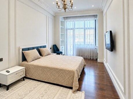 3-room new-build apartment for rent in Renessans Palace, 120 m², 2 200 AZN/mo, photo 2 / 11