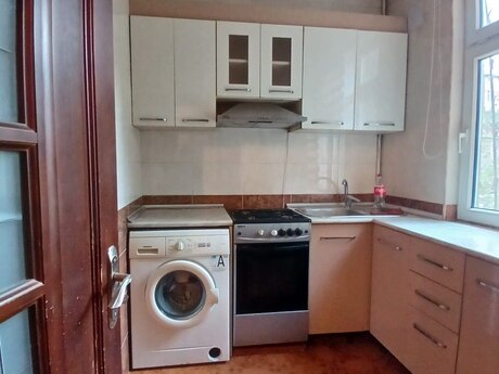 9-cu mikrorayonda 2 otaqlı köhnə tikili mənzil kirayə verilir, 50 m², 450 AZN/ay, şəkil 2 / 9