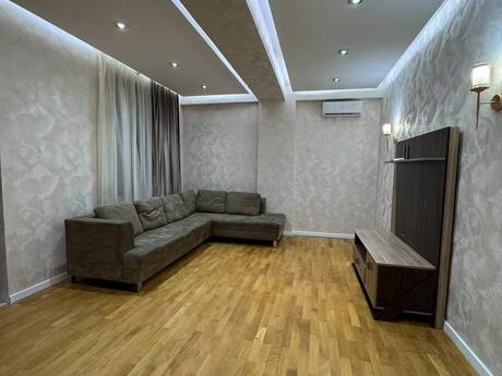 3 otaq · 130 m² · 10/16 mərtəbə, Memar Əcəmi