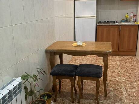 Сдаётся 4-комнатная квартира в старом фонде, 28 May, 100 м², 1 100 AZN/мес, фото 2 / 8