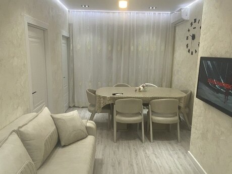 2 otaq · 60 m² · 14/18 mərtəbə, İnşaatçılar