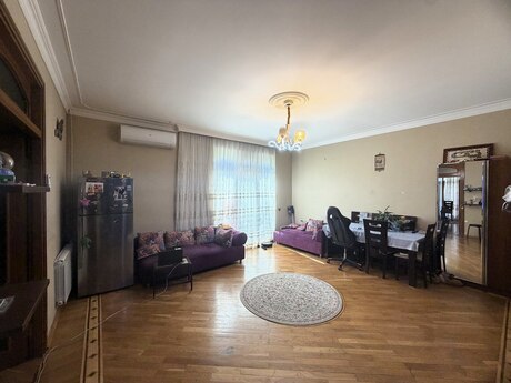 Şah İsmayıl Xətaidə 1 otaqlı köhnə tikili mənzil satılır, 70 m², 215 000 AZN, şəkil 3 / 12
