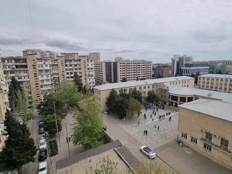 8-ci mikrorayonda 1 otaqlı köhnə tikili mənzil satılır, 42 m², 142 000 AZN, şəkil 2 / 12