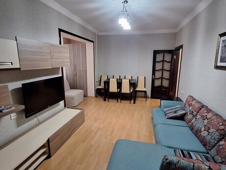 8-ci mikrorayonda 1 otaqlı köhnə tikili mənzil satılır, 42 m², 142 000 AZN, şəkil 5 / 12