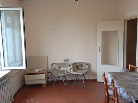 Neftçilərdə 1 otaqlı köhnə tikili mənzil satılır, 30 m², 100 000 AZN, şəkil 2 / 8