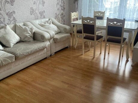2 otaq · 42 m² · 4/9 mərtəbə, 8-ci mikrorayon