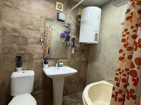 Lökbatanda 2 otaqlı köhnə tikili mənzil kirayə verilir, 65 m², 500 AZN/ay, şəkil 4 / 9