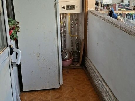 Əhmədlidə 2 otaqlı köhnə tikili mənzil satılır, 51,5 m², 170 000 AZN, şəkil 3 / 12