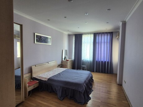 28 Mayda 4 otaqlı yeni tikili mənzil satılır, 210 m², 510 000 AZN, şəkil 3 / 5