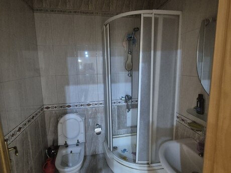 28 Mayda 4 otaqlı yeni tikili mənzil satılır, 210 m², 510 000 AZN, şəkil 5 / 5