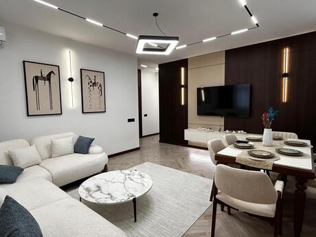 Elan №6538903 - Bakı, Şah İsmayıl Xətai m., 2 otaqlı, 95 m², 10/20 mərtəbə