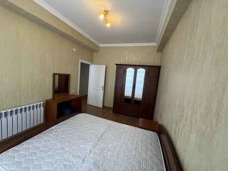 3 otaqlı mənzil, 77 m², Suraxanı, 490 AZN