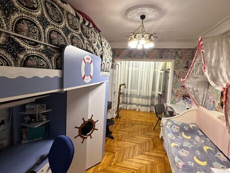 Nəsimidə 4 otaqlı köhnə tikili mənzil satılır, 110 m², 255 000 AZN, şəkil 5 / 12