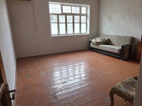 Yeni Suraxanıda 2 otaqlı köhnə tikili mənzil kirayə verilir, 50 m², 400 AZN/ay, şəkil 2 / 4