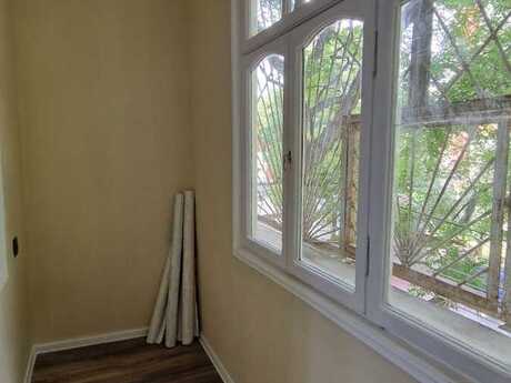 Azadlıq Prospektidə 2 otaqlı köhnə tikili mənzil satılır, 46 m², 160 000 AZN, şəkil 3 / 12