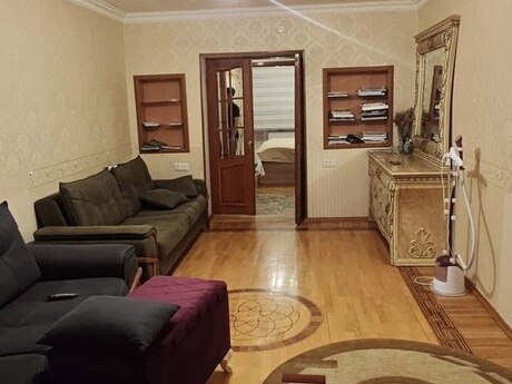 Azadlıq Prospektidə 3 otaqlı köhnə tikili mənzil kirayə verilir, 98 m², 750 AZN/ay, şəkil 2 / 10
