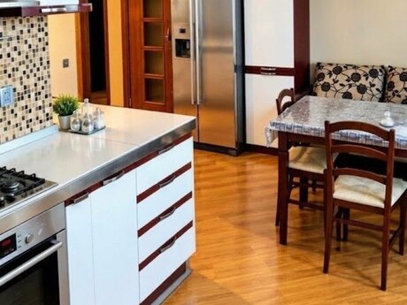 4-room new-build apartment for sale in Gənclik, 205 m², 440 000 AZN, photo 2 / 11