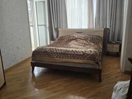 Elan №6539095 - Bakı, Gənclik m., 2 otaqlı, 90 m², 9/18 mərtəbə