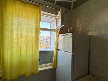 Xalqlar Dostluğunda 2 otaqlı köhnə tikili mənzil kirayə verilir, 60 m², 500 AZN/ay, şəkil 5 / 12