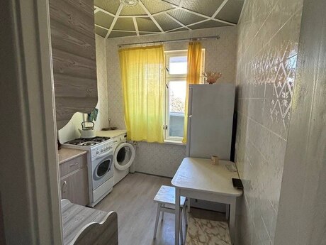 2 otaq · 60 m² · 5/5 mərtəbə, Xalqlar Dostluğu