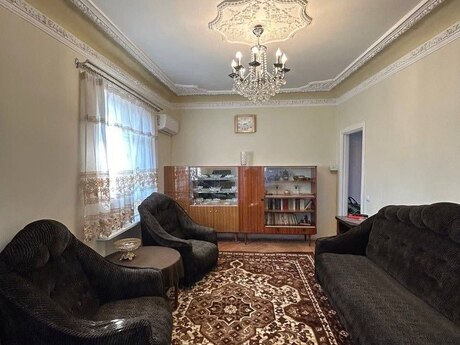 Xalqlar Dostluğunda 2 otaqlı köhnə tikili mənzil kirayə verilir, 60 m², 500 AZN/ay, şəkil 2 / 12