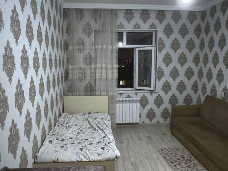 Продаётся 1-комнатная квартира в старом фонде, Massiv D, 48 м², 104 000 AZN, фото 2 / 12