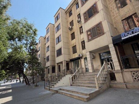 Объявление №6539407 - Баку, м. Иншаатчылар, 2-комн., 55 м², 1/5 этаж