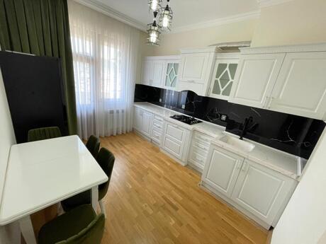Kristal Abşeron Bayıl kompleksində 2 otaqlı yeni tikili mənzil kirayə verilir, 72 m², 900 AZN/ay, şəkil 3 / 6