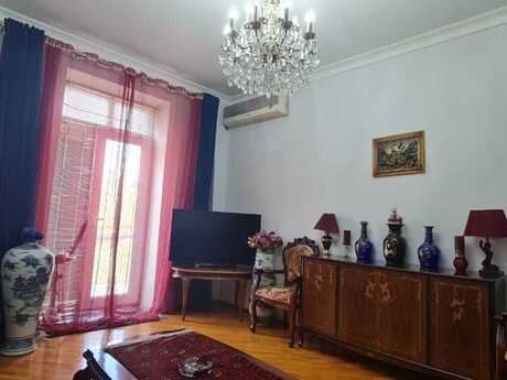 İçəri Şəhərdə 2 otaqlı köhnə tikili mənzil kirayə verilir, 60 m², 999 AZN/ay, şəkil 3 / 12