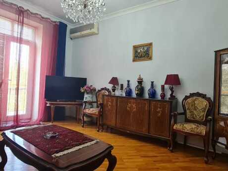 İçəri Şəhərdə 2 otaqlı köhnə tikili mənzil kirayə verilir, 60 m², 999 AZN/ay, şəkil 2 / 12
