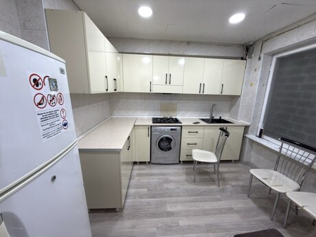 3-room old-build apartment for rent in 28 May, 67 m², 950 AZN/mo, photo 4 / 4