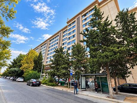 3-room old-build apartment for sale in Səbail, 95 m², 280 000 AZN, photo 2 / 12