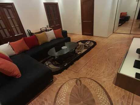Elan №6539489 - Bakı, İçəri Şəhər m., 4 otaqlı, 110 m², 3/5 mərtəbə