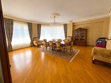 28 Mayda 4 otaqlı yeni tikili mənzil satılır, 200 m², 494 000 AZN, şəkil 2 / 9