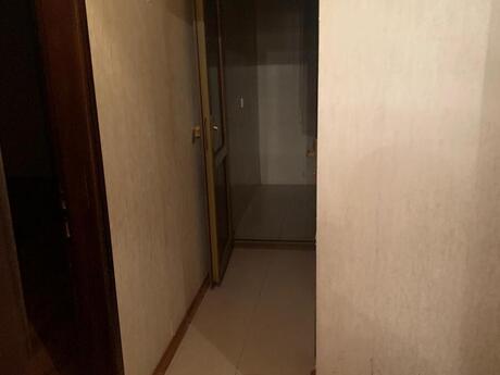 Продаётся 3-комнатная квартира в старом фонде, Həzi Aslanov, 75 м², 165 000 AZN, фото 5 / 8