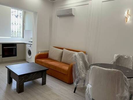 Gənclikdə 3 otaqlı köhnə tikili mənzil kirayə verilir, 55 m², 1 100 AZN/ay, şəkil 2 / 12