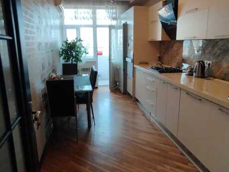 Qara Qarayevdə 2 otaqlı yeni tikili mənzil kirayə verilir, 80 m², 800 AZN/ay, şəkil 2 / 12