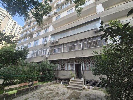 Объявление №6539589 - Баку, м. Гянджлик, 4-комн., 100 м², 1/9 этаж