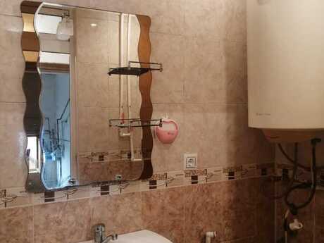 İnşaatçılarda 2 otaqlı köhnə tikili mənzil satılır, 70 m², 130 000 AZN, şəkil 4 / 7