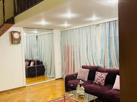 Sahildə 2 otaqlı köhnə tikili mənzil kirayə verilir, 40 m², 800 AZN/ay, şəkil 3 / 12