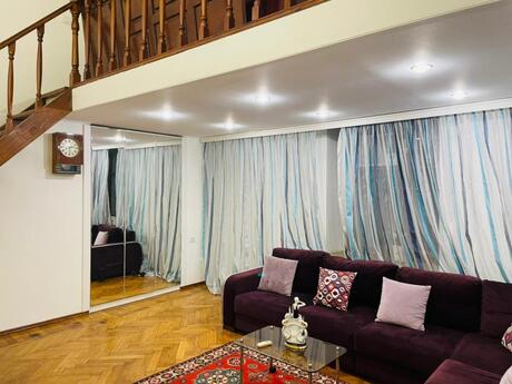 Sahildə 2 otaqlı köhnə tikili mənzil kirayə verilir, 40 m², 800 AZN/ay, şəkil 2 / 12