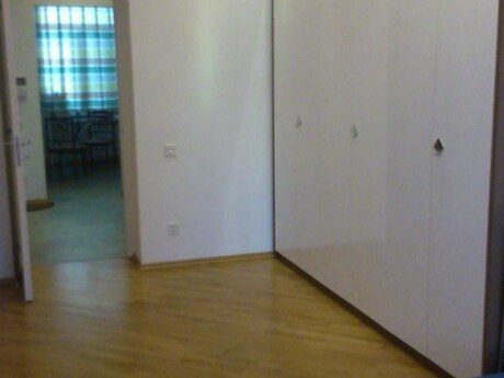 Sahildə 2 otaqlı köhnə tikili mənzil kirayə verilir, 65 m², 1 000 AZN/ay, şəkil 4 / 9