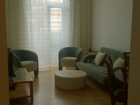 Elan №6539757 - Bakı, Sahil m., 2 otaqlı, 65 m², 2/5 mərtəbə