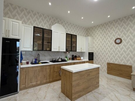 Badamdarda 8 otaqlı həyət evi satılır, 650 m², 1 300 000 AZN, şəkil 4 / 12