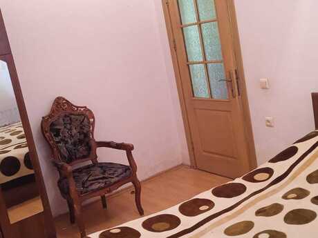 Gənclikdə 3 otaqlı köhnə tikili mənzil kirayə verilir, 95 m², 800 AZN/ay, şəkil 4 / 12