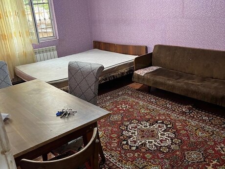 1 otaq · 40 m² · 1/5 mərtəbə, 20 Yanvar
