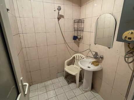 20 Yanvarda 1 otaqlı köhnə tikili mənzil kirayə verilir, 40 m², 450 AZN/ay, şəkil 3 / 5