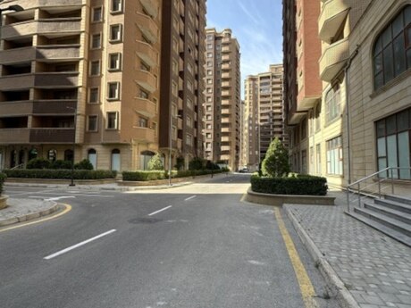 28 Mayda 3 otaqlı yeni tikili mənzil satılır, 110 m², 370 000 AZN, şəkil 3 / 12